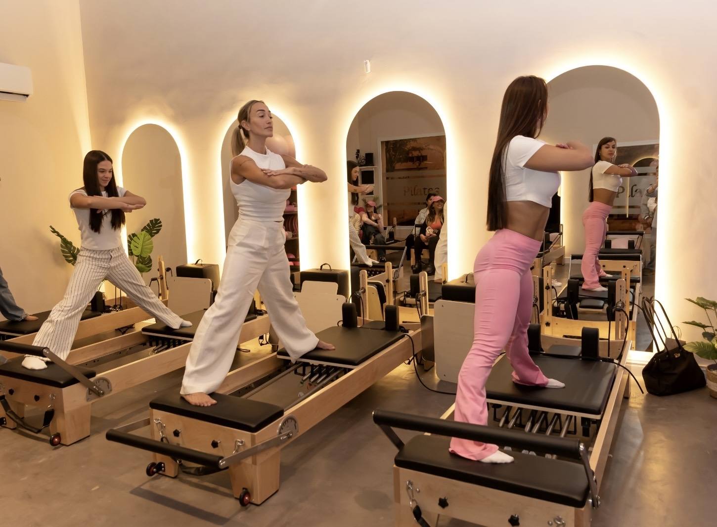Pilates Rosé Club - Reformer